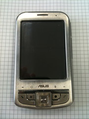 Продам коммуникатор asus P550