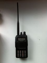 Продам рацию Yaesu FT-60R