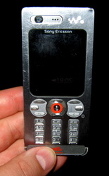 Продам sony ericsson w880i б.у